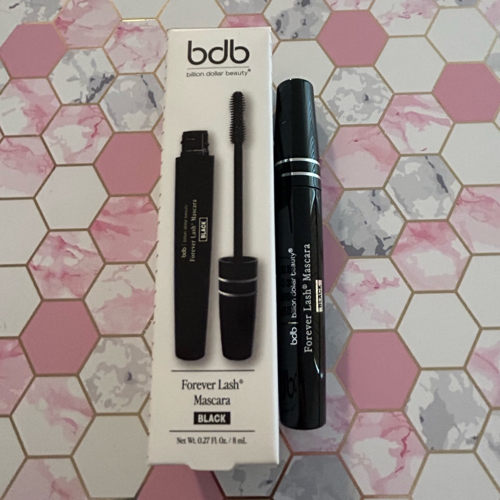 BILLION DOLLAR BROWS Forever Lash Mascara in Black
